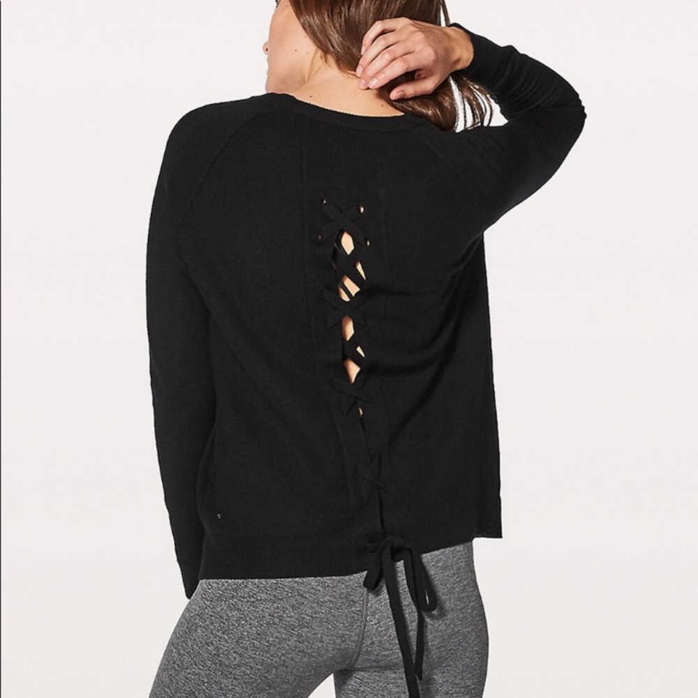 Lululemon Tied To You sweater size 8